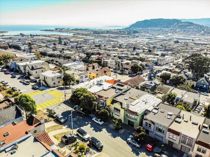 $995,000 | 1411 Oakdale Avenue, San Francisco, CA 94124