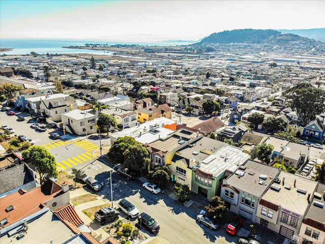 $995,000 | 1411 Oakdale Avenue, San Francisco, CA 94124