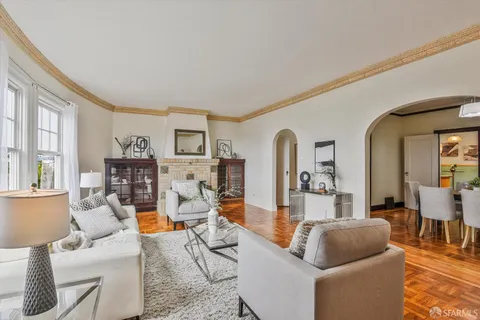 $995,000 | 1411 Oakdale Avenue, San Francisco, CA 94124