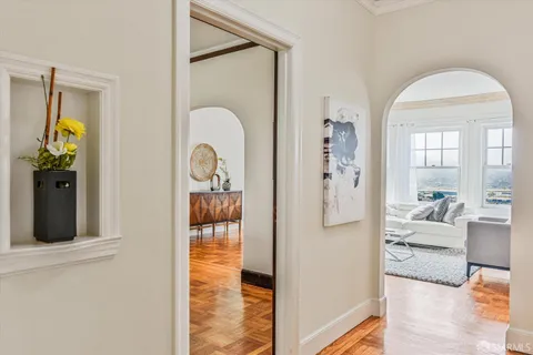 $995,000 | 1411 Oakdale Avenue, San Francisco, CA 94124