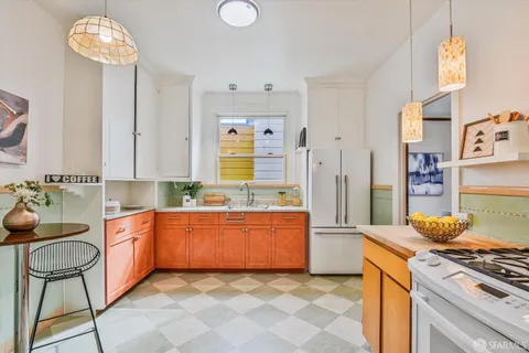 $995,000 | 1411 Oakdale Avenue, San Francisco, CA 94124
