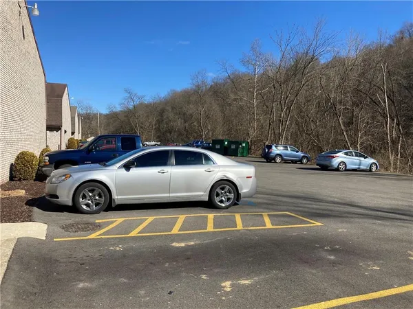 $725 | 500 Milltown Road, Unit 505B, New Kensington, PA 15068