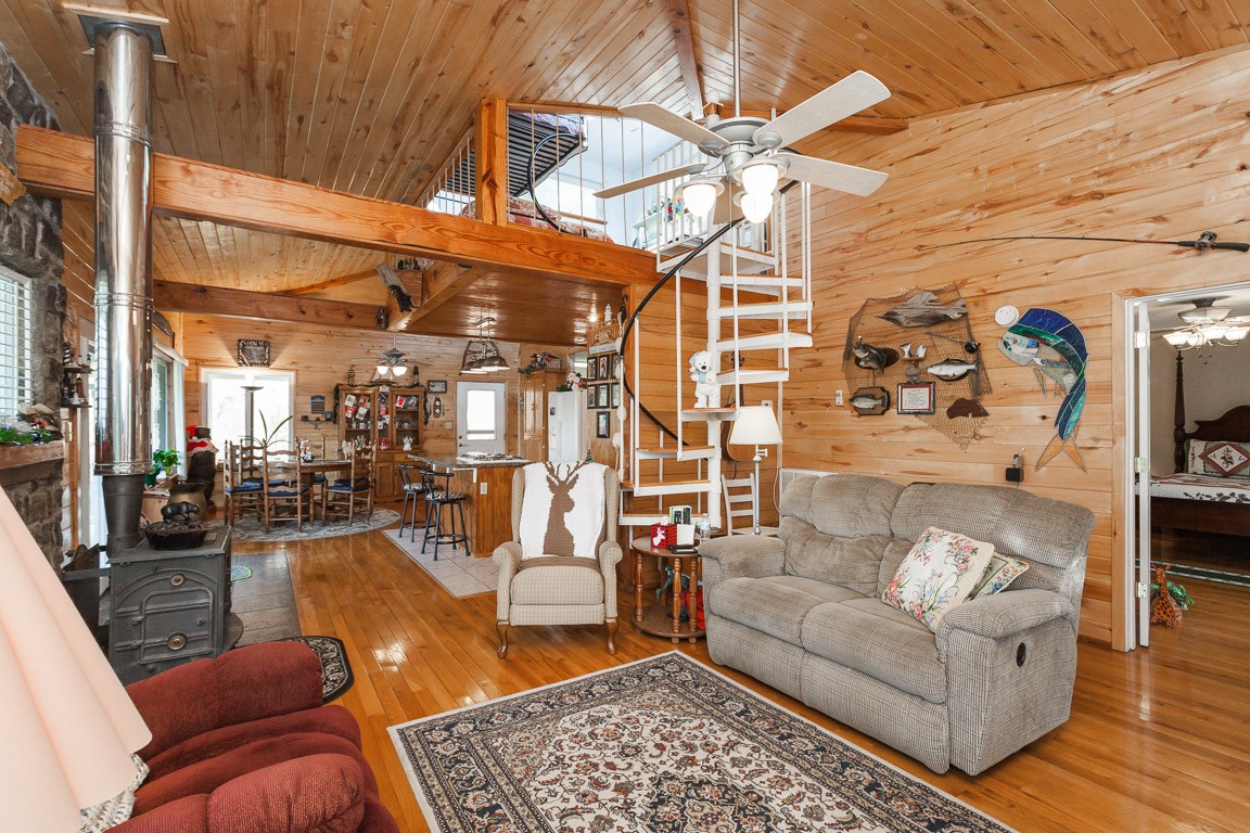 3155 Rocky Point Road Stewart, TN 37175 - Photo 16 of 44 a living room with furniture