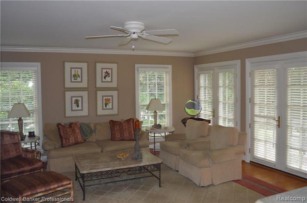 21 Beacon Hill Road Grosse Pointe Farms, MI 48236 - Photo 23 of 93