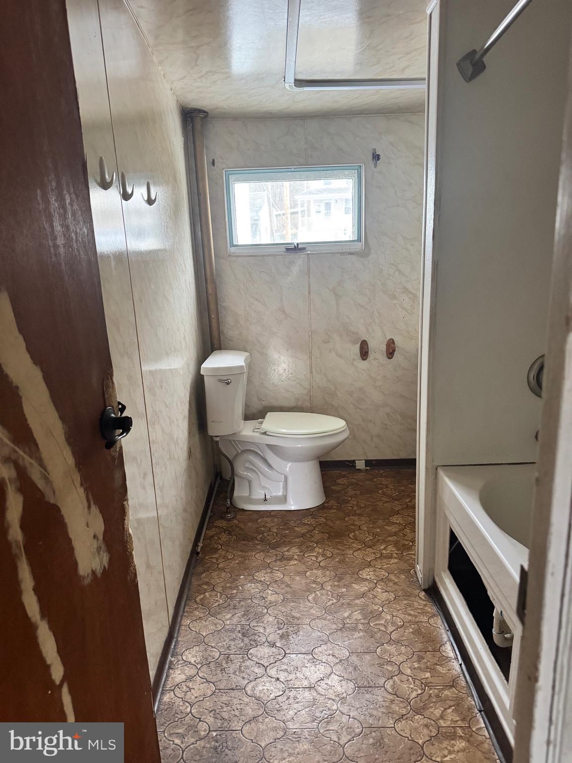 1620 Walnut Street Ashland, PA 17921 - Photo 16 of 25 a bathroom with a toilet and a shower