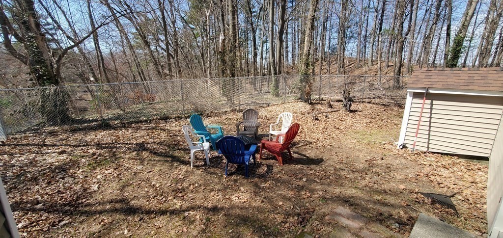 32 Thompson Road Webster, MA 01570 - Photo 4 of 21