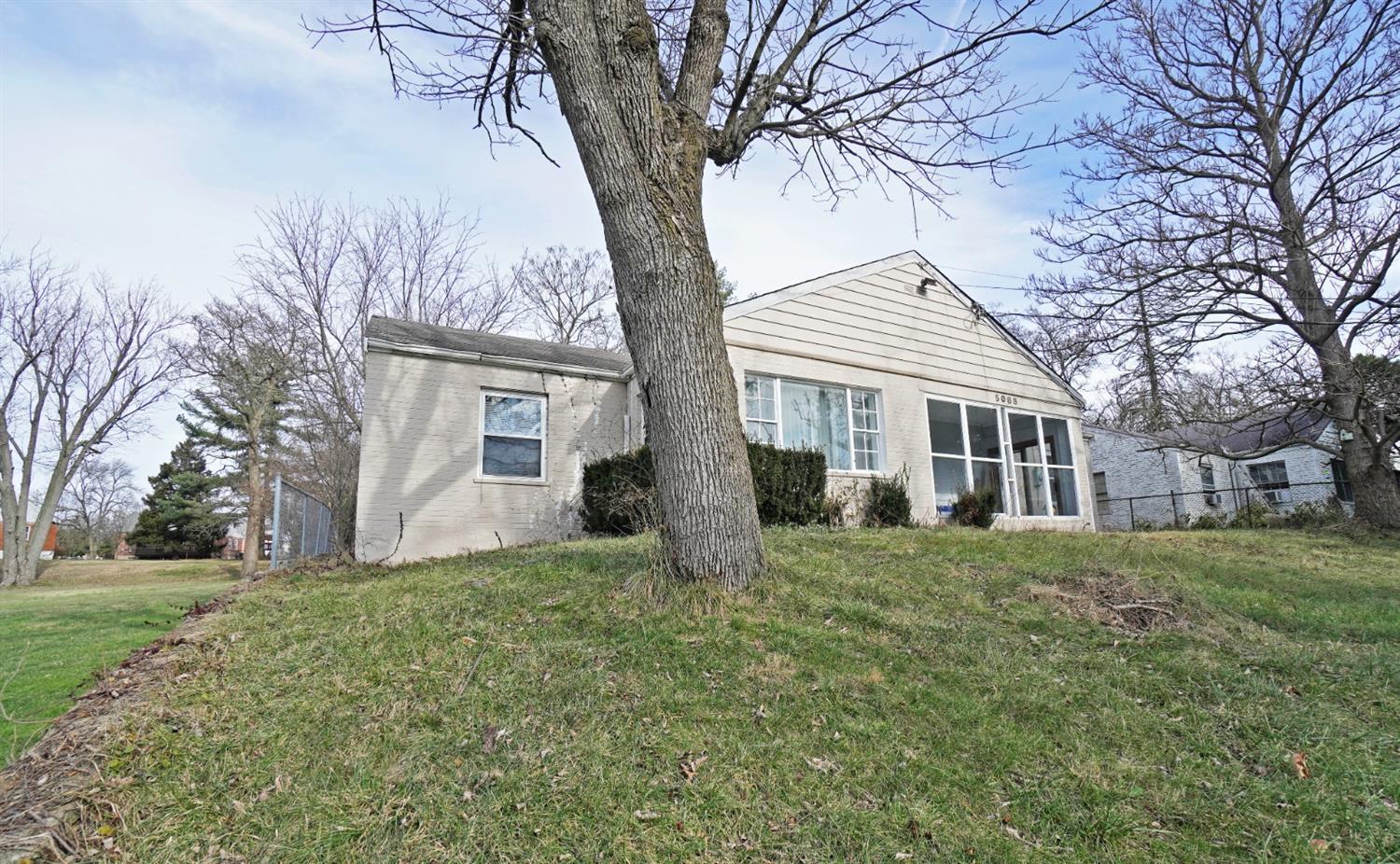 5088 Rapid Run Road Cincinnati, OH 45238 - Photo 2 of 22