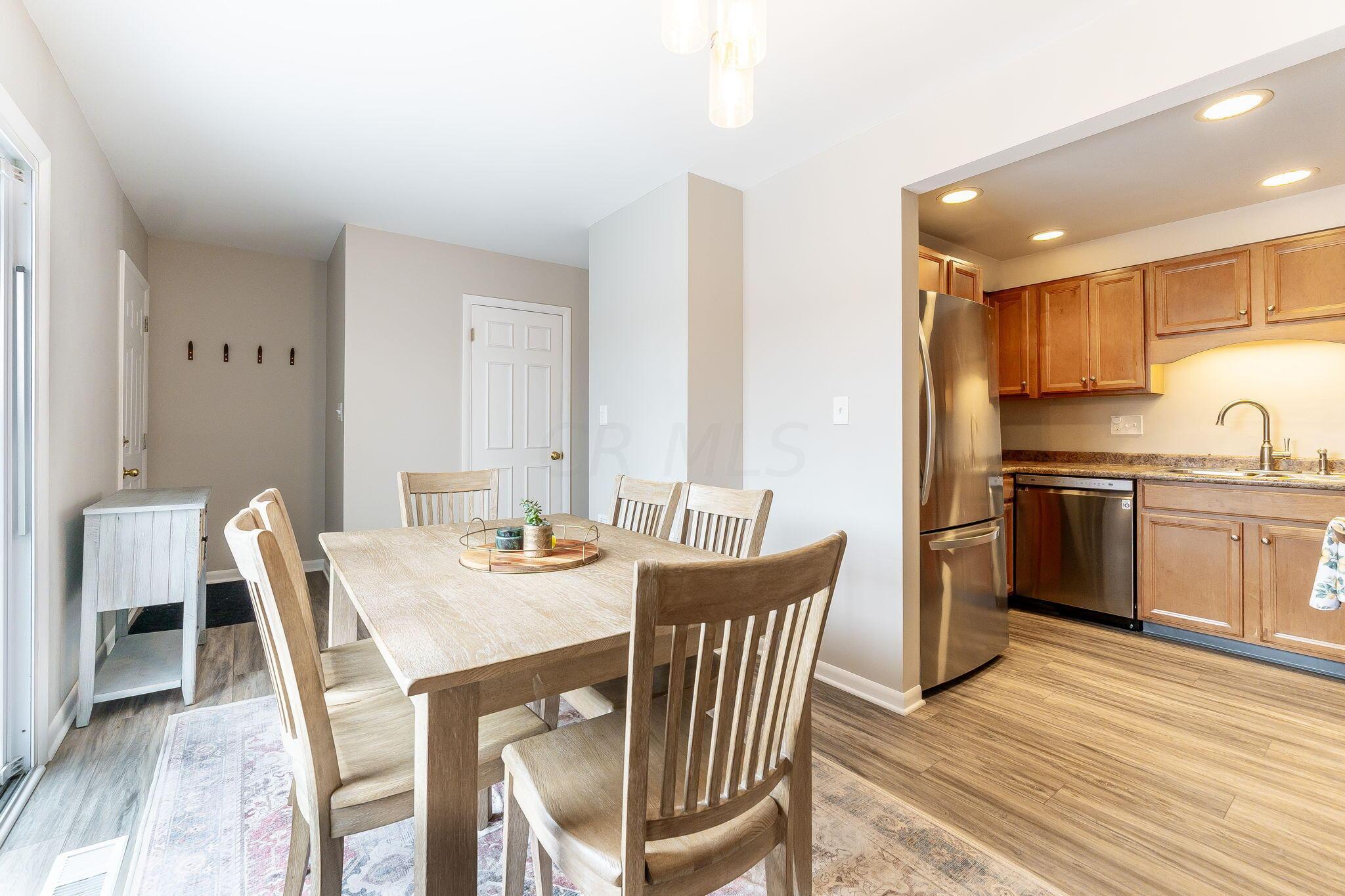 3600 Reed Road, Unit 11 Columbus, OH 43220 - Photo 18 of 52 Dining Area