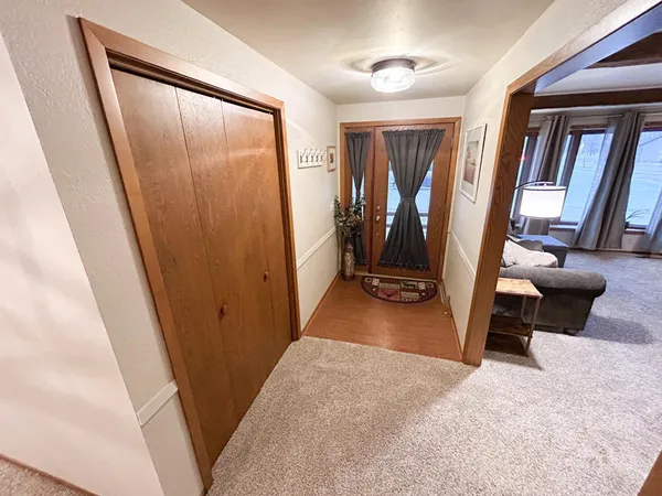 $374,500 | 1166 Maplewood Drive, Worthington, MN 56187