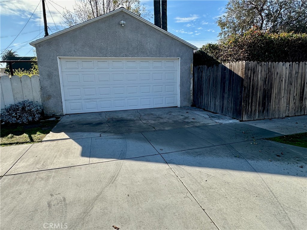 291 North Main Street Orange, CA 92868 - Photo 20 of 20 a front view of house with pathway