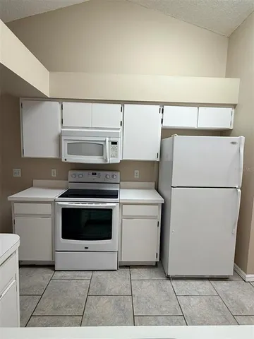 $1,900 | 650 Lakemont Drive, Brandon, FL 33510