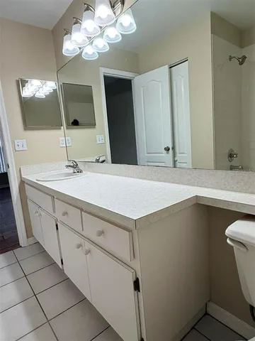 $1,900 | 650 Lakemont Drive, Brandon, FL 33510