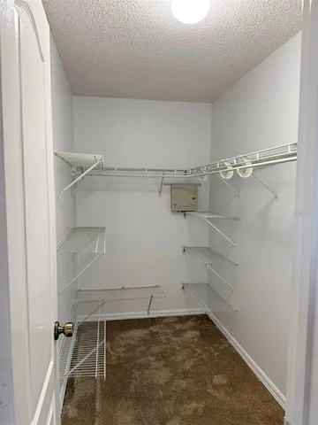 $1,900 | 650 Lakemont Drive, Brandon, FL 33510