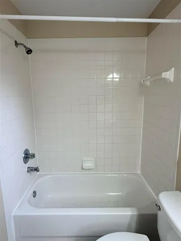 $1,900 | 650 Lakemont Drive, Brandon, FL 33510