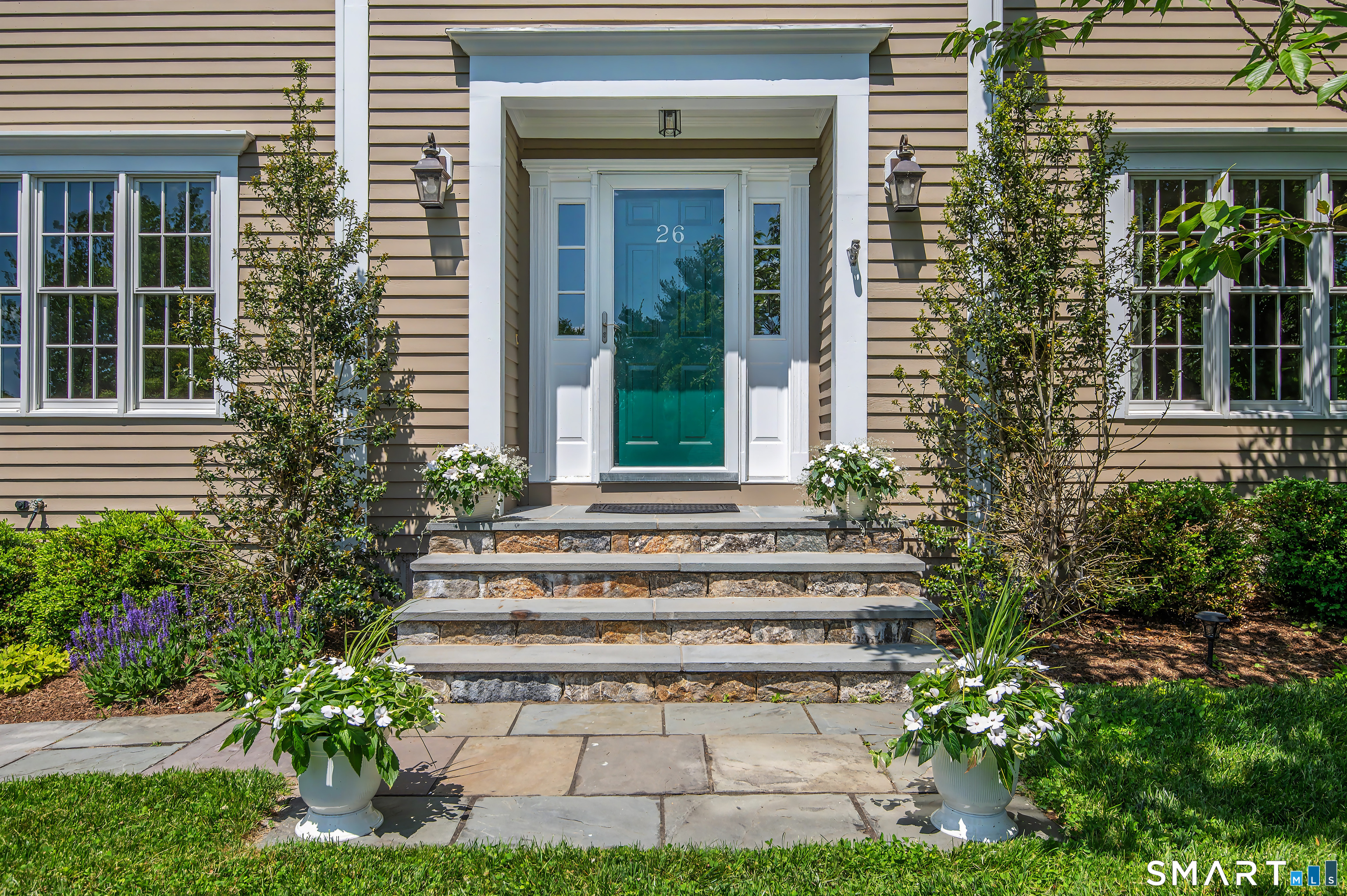 26 Lynn Place Ridgefield, CT 06877 - Photo 2 of 40