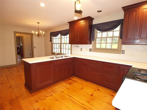 491 South Meadow Road Lancaster, MA 01523 - Photo 5 of 27