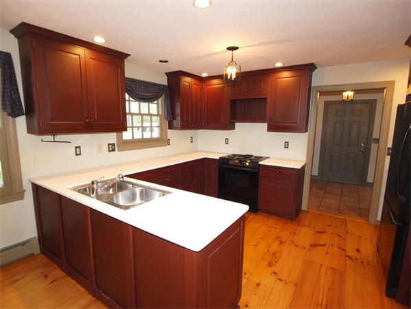 491 South Meadow Road Lancaster, MA 01523 - Photo 6 of 27