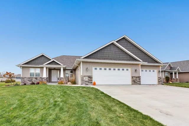 $519,900 | 1765 Jerome Way, Green Bay, WI 54313