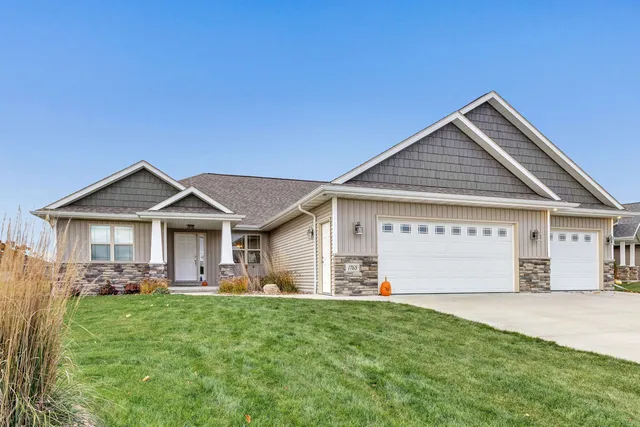 $519,900 | 1765 Jerome Way, Green Bay, WI 54313