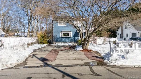 $789,000 | 342 Revilo Avenue, Shirley, NY 11967
