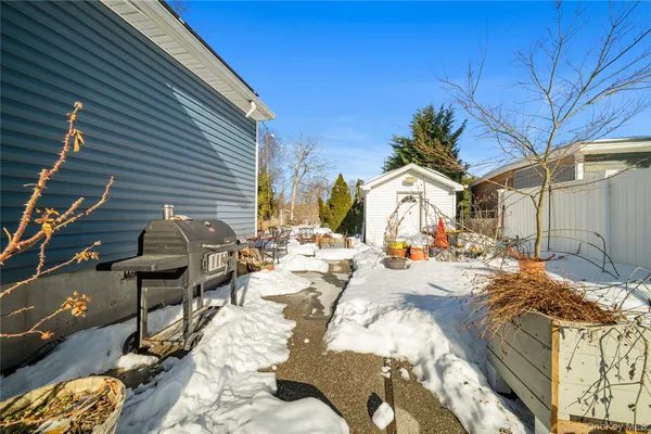 $789,000 | 342 Revilo Avenue, Shirley, NY 11967