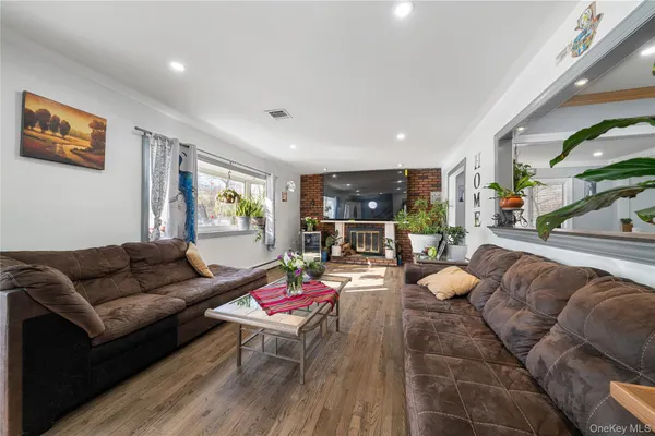 $789,000 | 342 Revilo Avenue, Shirley, NY 11967