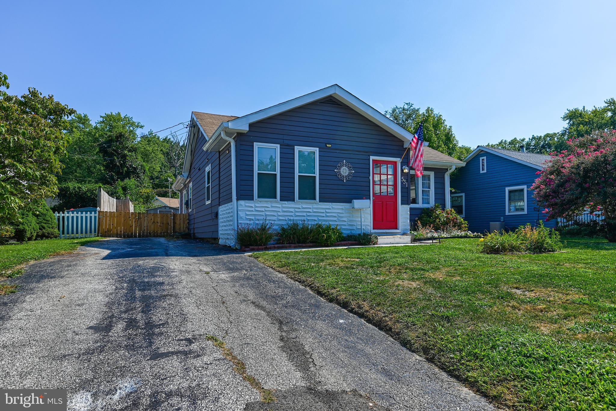 531 Compass Road East Middle River, MD 21220 - Photo 3 of 32