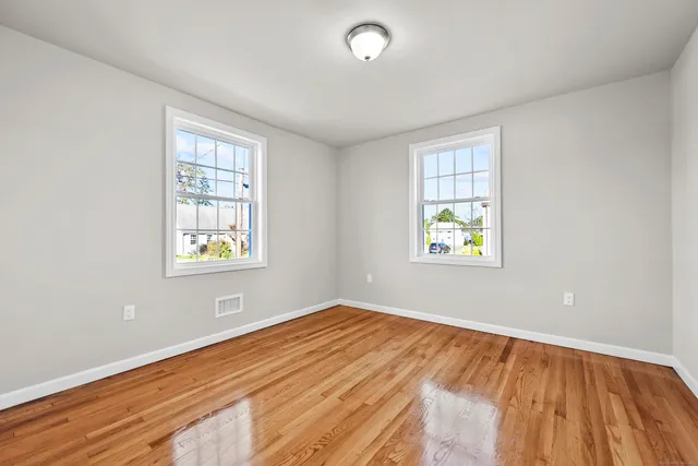 $389,900 | 50 Garfield Avenue, Middletown, CT 06457