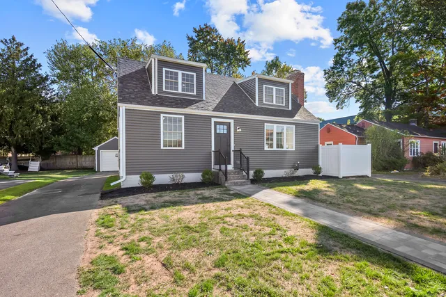 $389,900 | 50 Garfield Avenue, Middletown, CT 06457