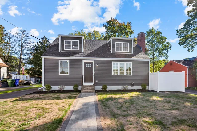 $389,900 | 50 Garfield Avenue, Middletown, CT 06457