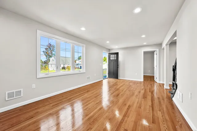 $389,900 | 50 Garfield Avenue, Middletown, CT 06457