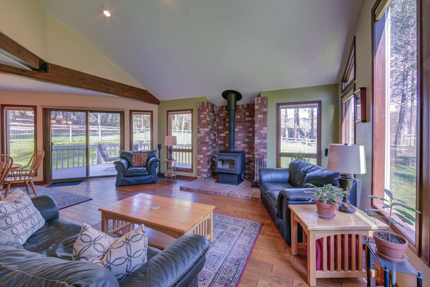 3600 Hugo Road Merlin, OR 97532 - Photo 4 of 34 Additional Photo