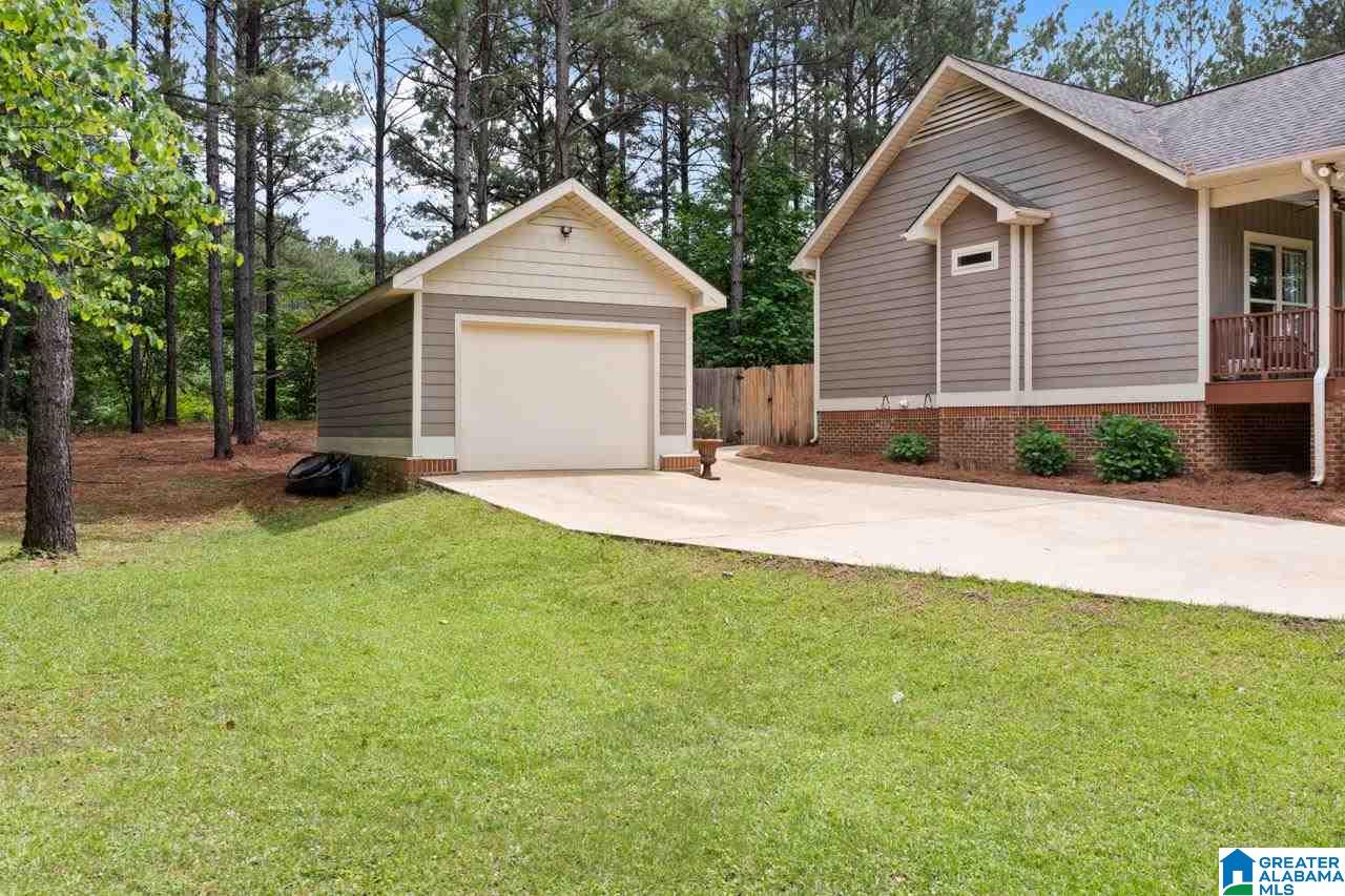 75 Cottage Square Sylacauga, AL 35151 - Photo 4 of 39