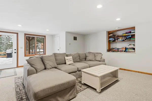 $739,000 | 72 Appleby Close, Unit 41, Carroll, NH 03595