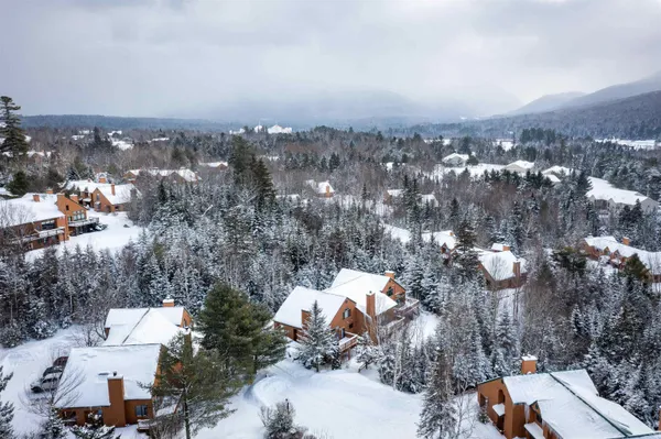 $739,000 | 72 Appleby Close, Unit 41, Carroll, NH 03595