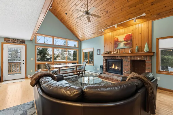 $739,000 | 72 Appleby Close, Unit 41, Carroll, NH 03595