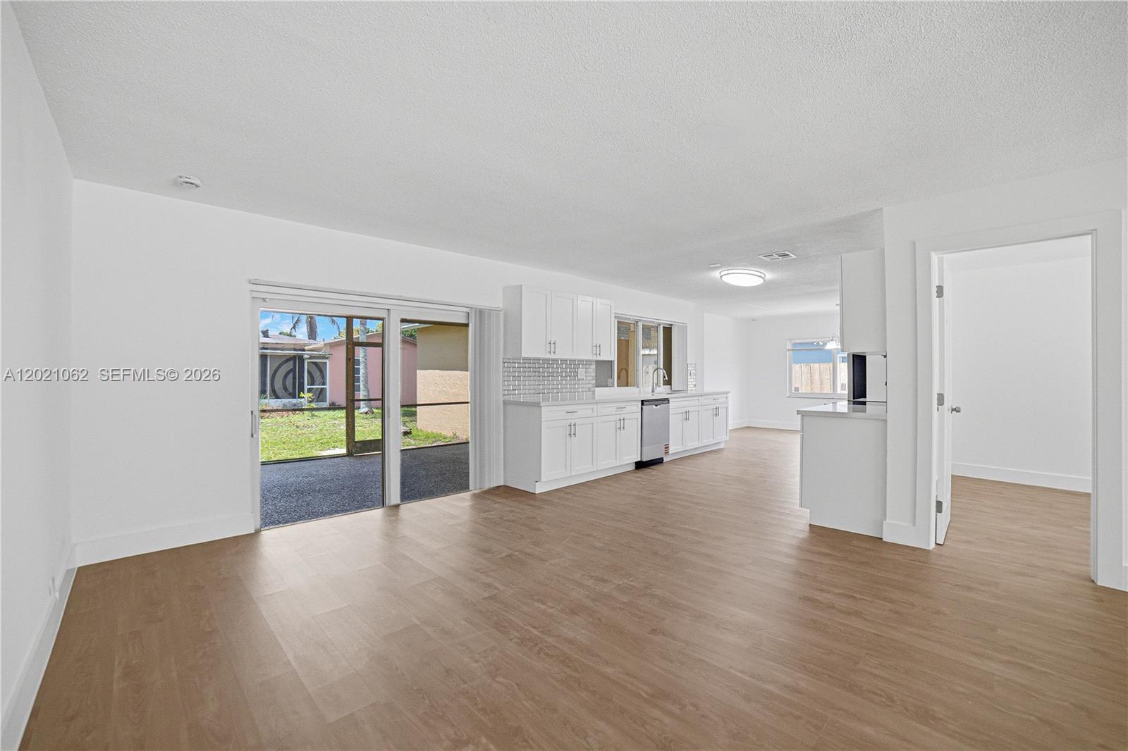 4981 Southwest 7th Street Margate, FL 33068 - Photo 8 of 34