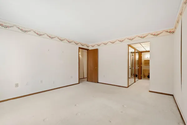 $199,000 | 1101 Sibley Memorial Highway, Unit 306, Lilydale, MN 55118