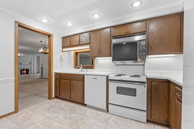 $225,000 | 1101 Sibley Memorial Highway, Unit 306, Lilydale, MN 55118