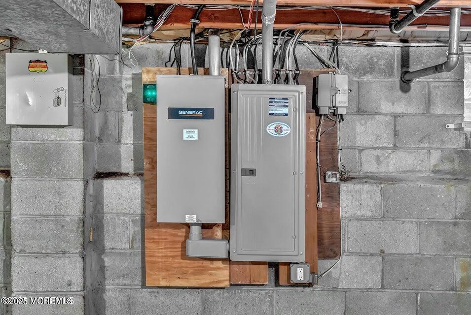 718 East Veterans Highway Jackson, NJ 08527 - Photo 28 of 32 a utility room with dryer and washer