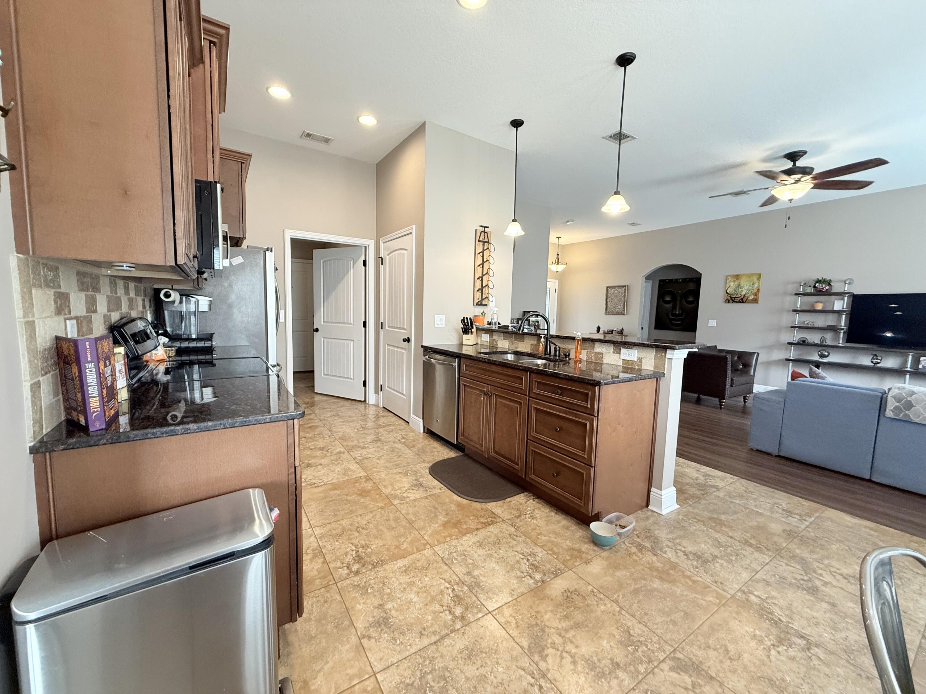 202 Starfish Road Mary Esther, FL 32569 - Photo 10 of 23 IMG_0920