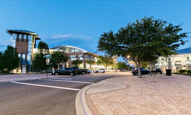 $419,500 | 4059 Four Oaks Boulevard, Tallahassee, FL 32311