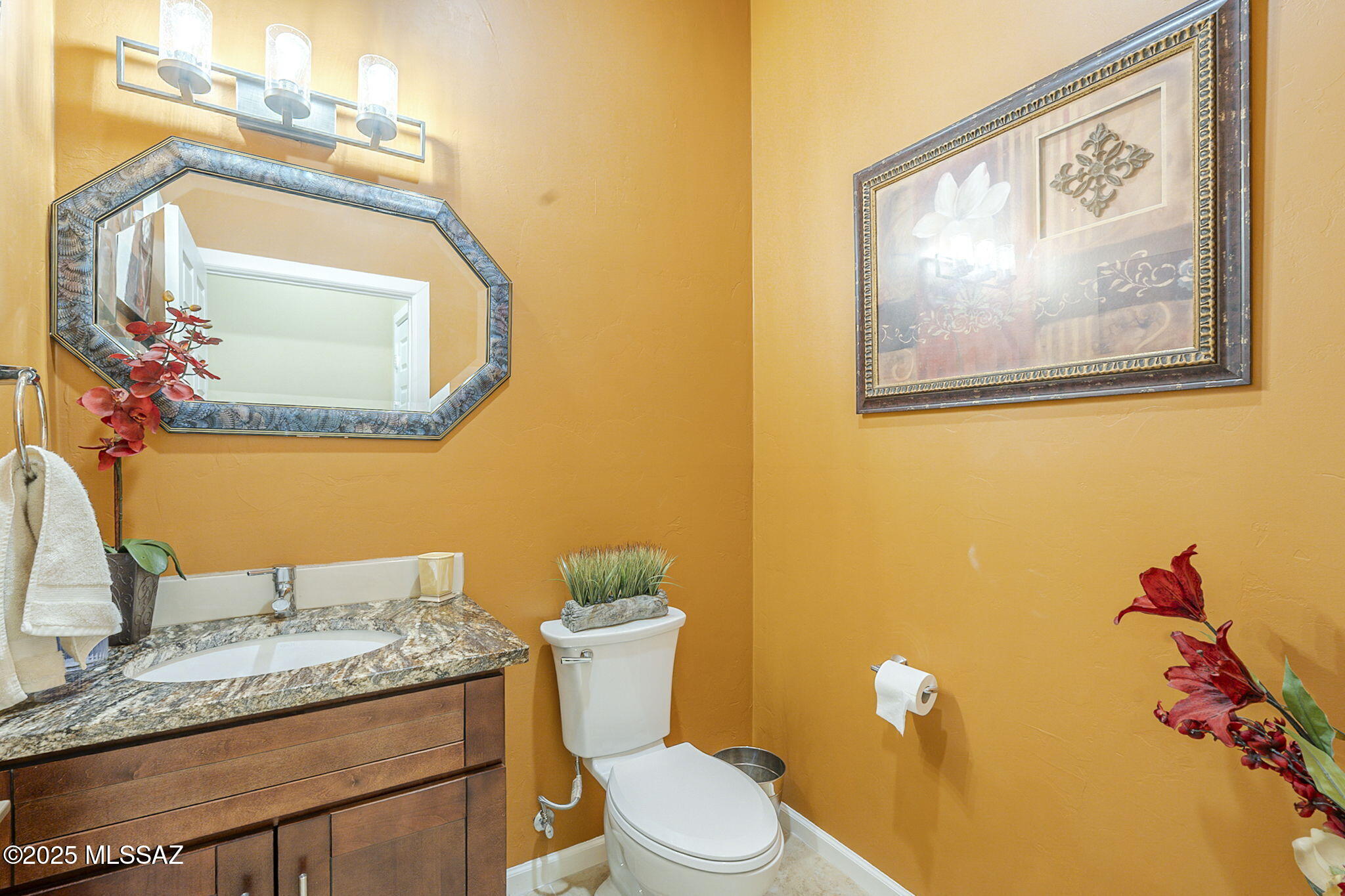3885 West Anklam Road Tucson, AZ 85745 - Photo 21 of 42 POWDER ROOM
