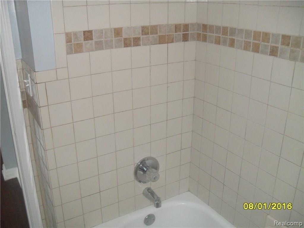 20400 Renfrew Road Detroit, MI 48221 - Photo 28 of 66 20400 Renfrew (55).JPG