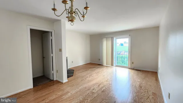 $605,000 | 2028 6th Street South, Arlington, VA 22204