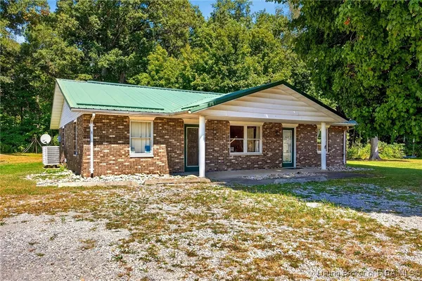 $249,900 | 2082 West State Road 54, Bloomfield, IN 47424