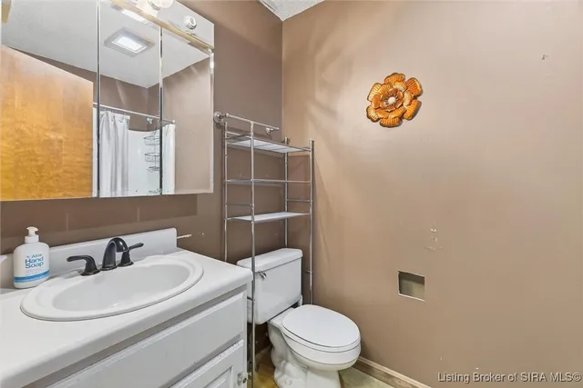 $249,900 | 2082 West State Road 54, Bloomfield, IN 47424