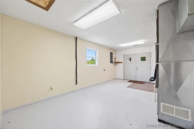 $249,900 | 2082 West State Road 54, Bloomfield, IN 47424