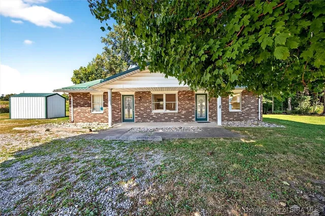 $249,900 | 2082 West State Road 54, Bloomfield, IN 47424
