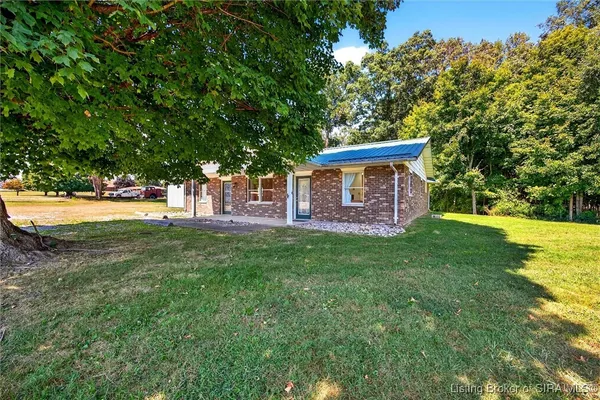 $249,900 | 2082 West State Road 54, Bloomfield, IN 47424